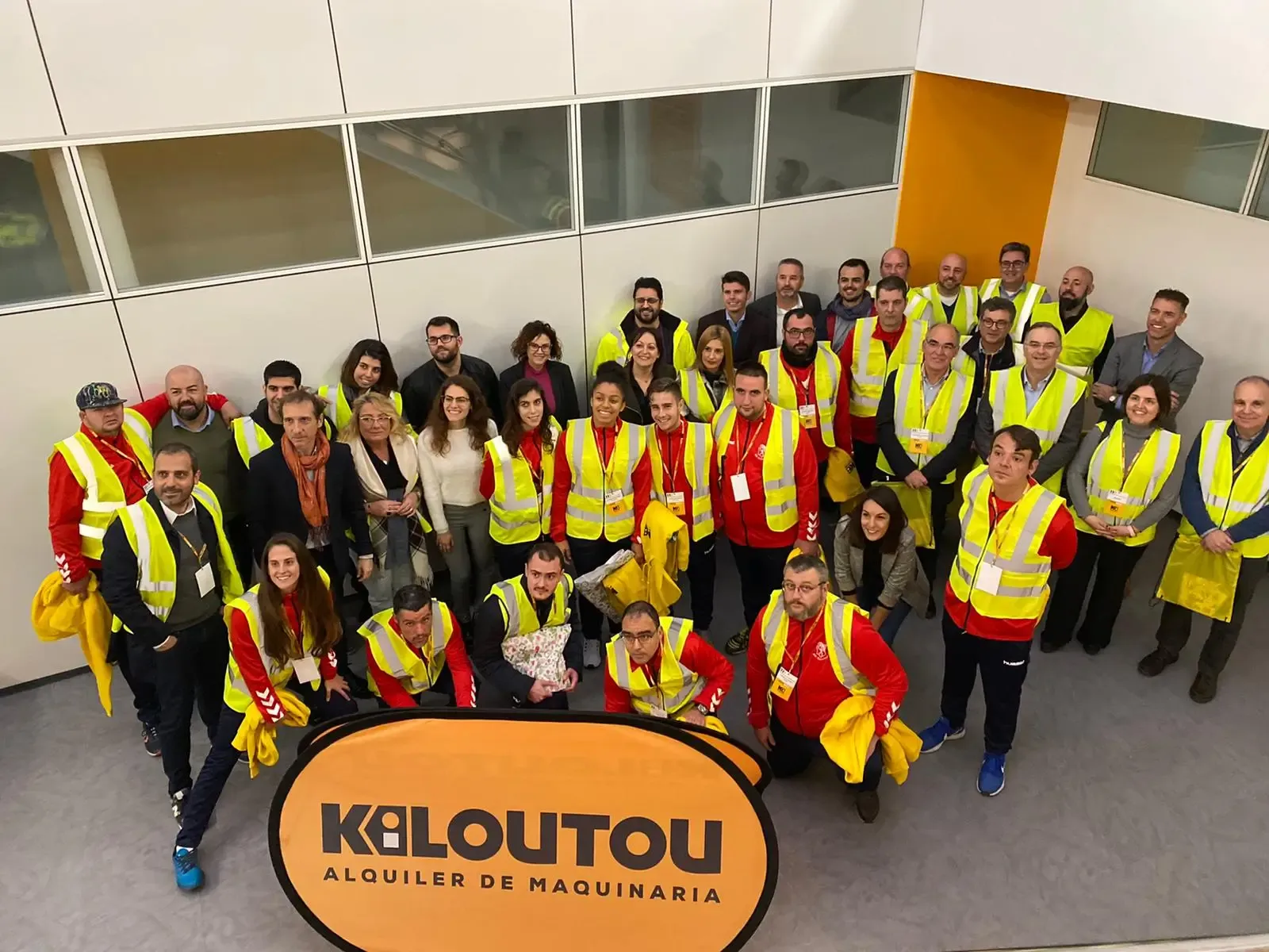 Visita de l’equip special a les instal·lacions de l’empresa Kiloutou