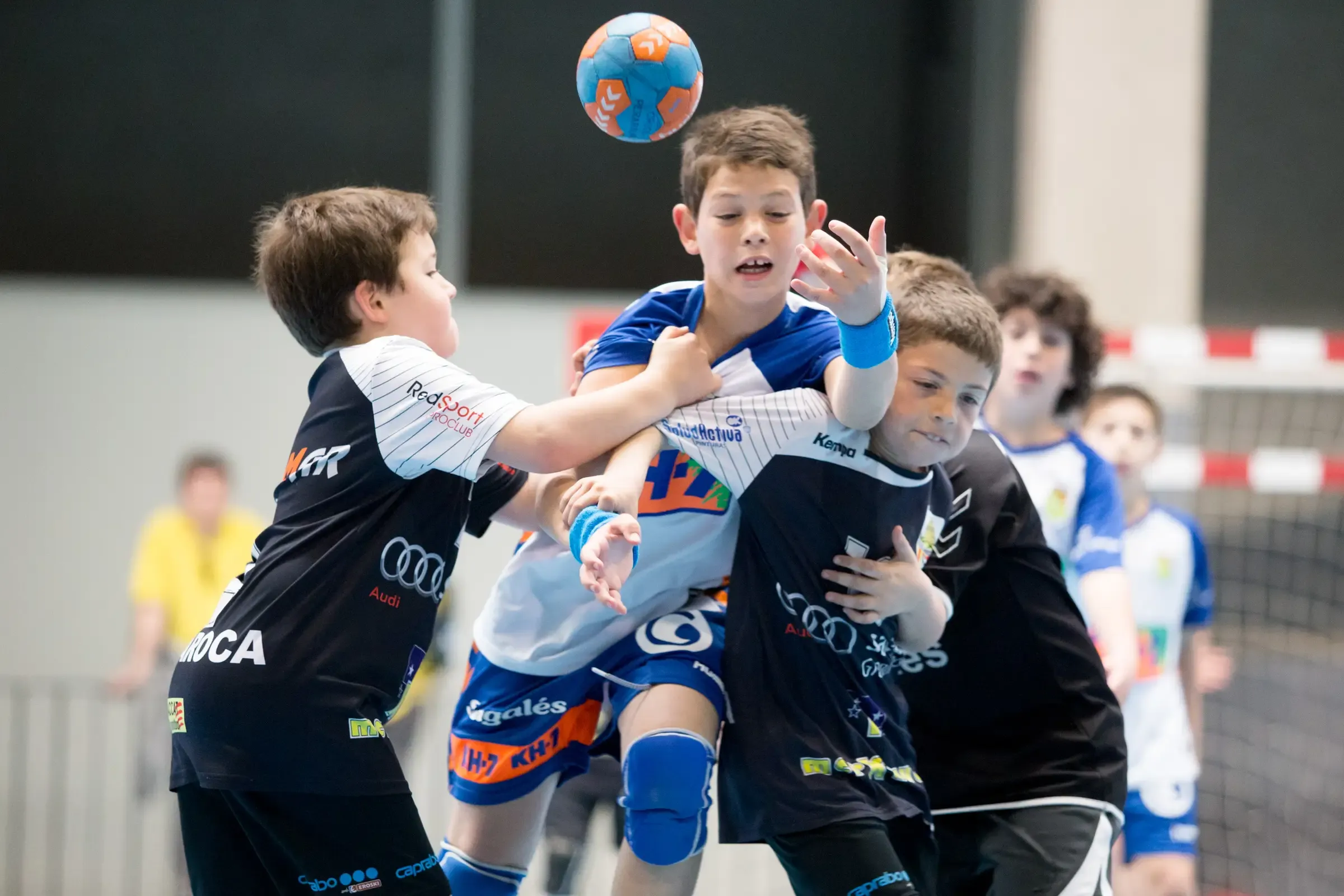 Un dels partits del torneig de minihandbol de 2015