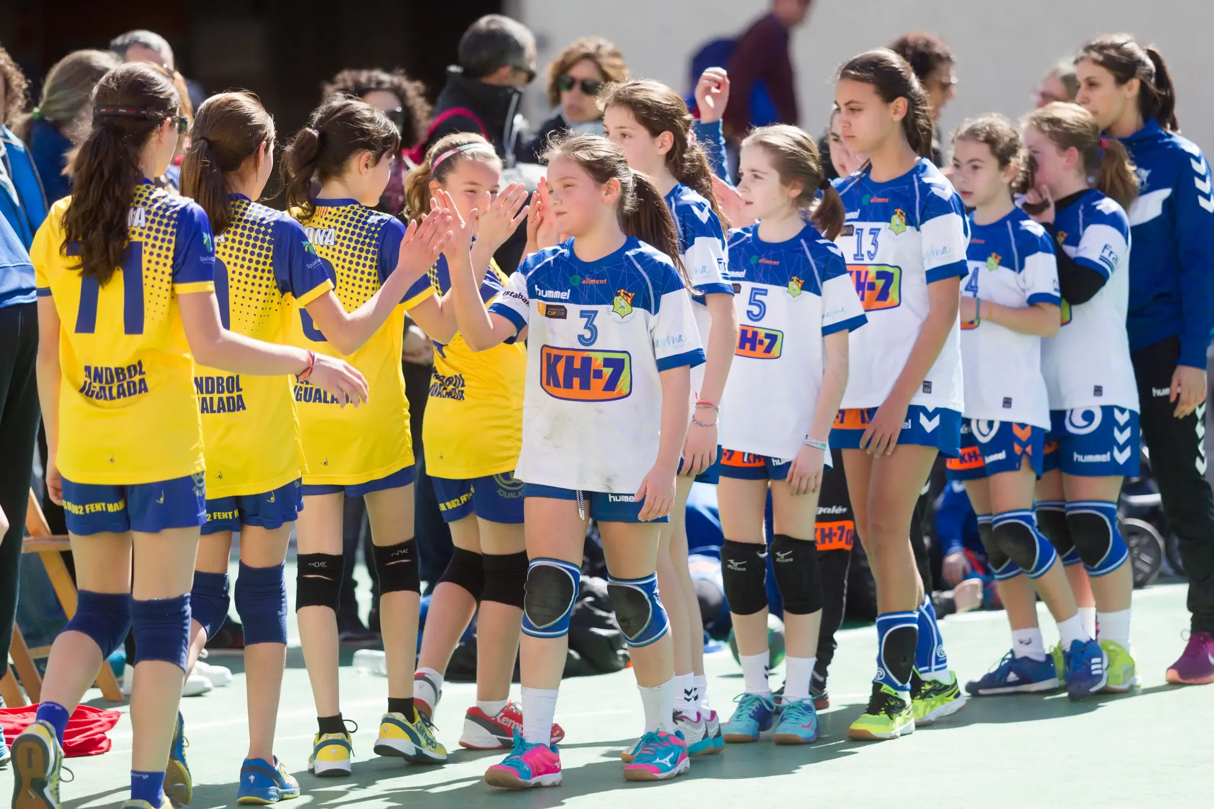 Un dels partits del torneig de minihandbol de 2018